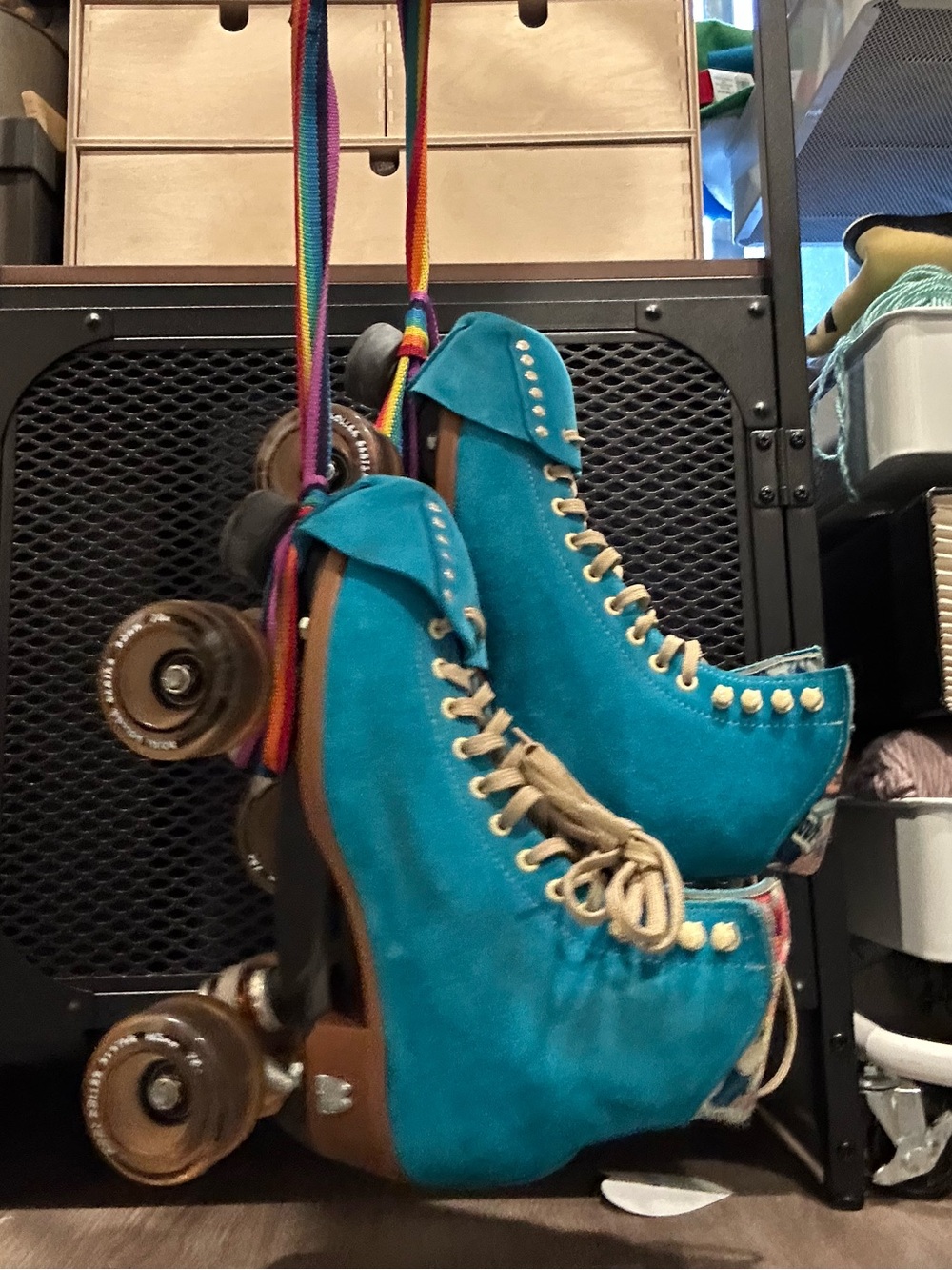 Moxi Lolly Roller Skates in Pool Blue size 8 EXTRA ACCESSORIES INCLUDED! - Picture 4 of 11